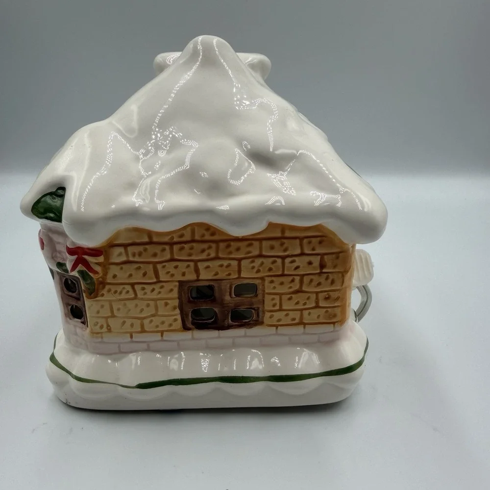 Vintage ONI Taiwan Lighted Ceramic Christmas Cottage House Holiday Decor‎